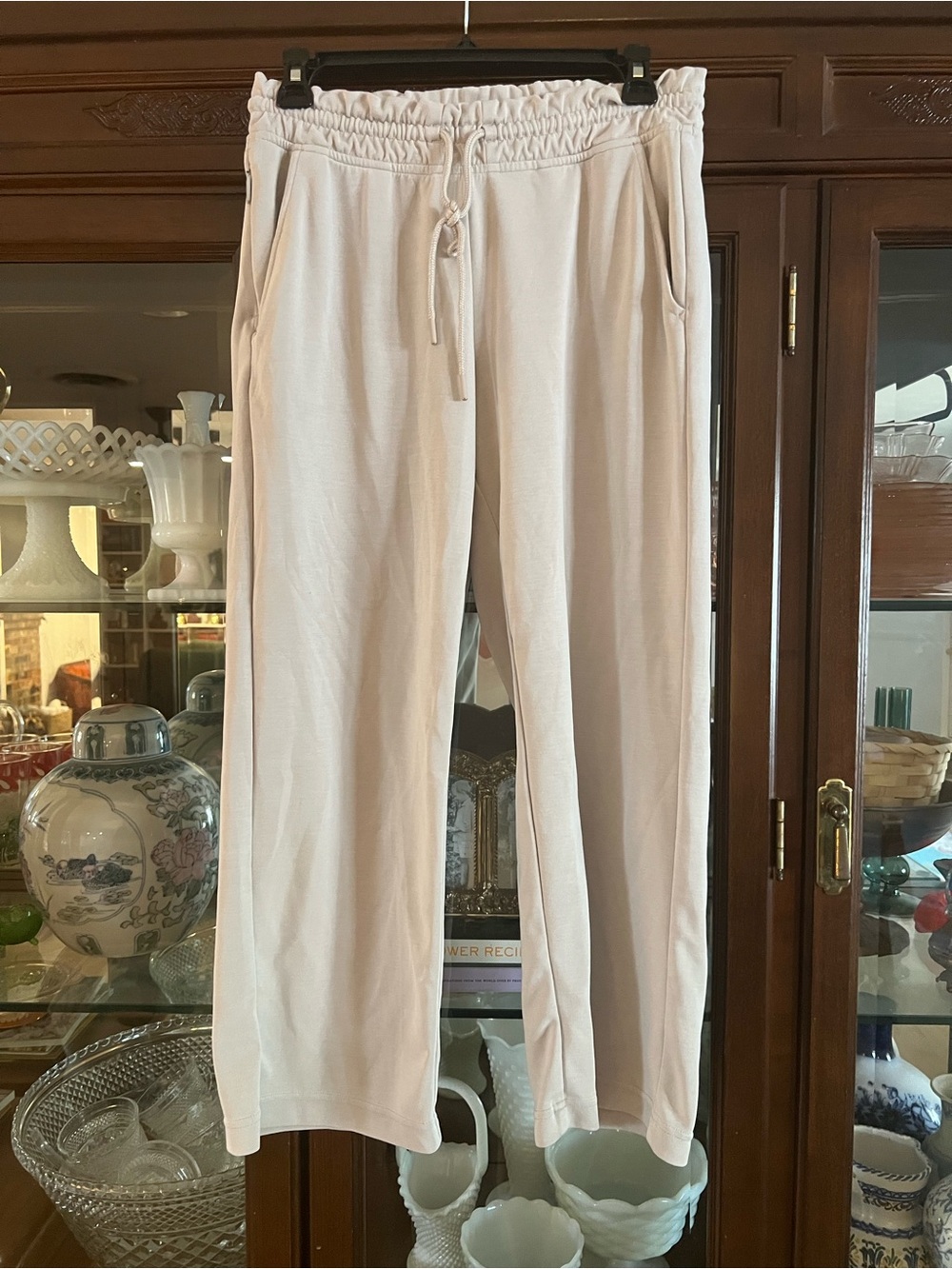 Women’s Athleta wide leg cropped pants